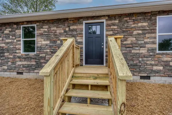 126 Lincoln ST, Oakland City, IN 47660