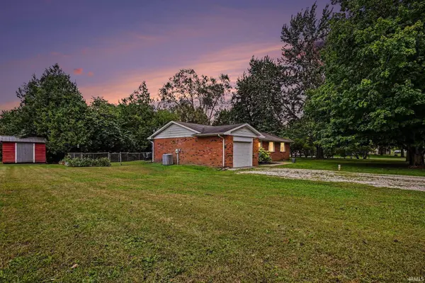 5464 N 850 E RD, North Webster, IN 46555