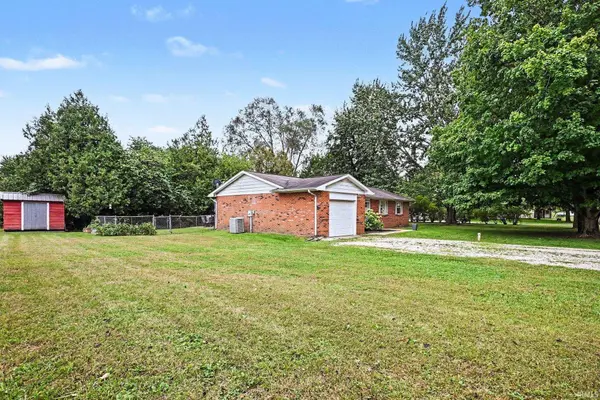 5464 N 850 E RD, North Webster, IN 46555