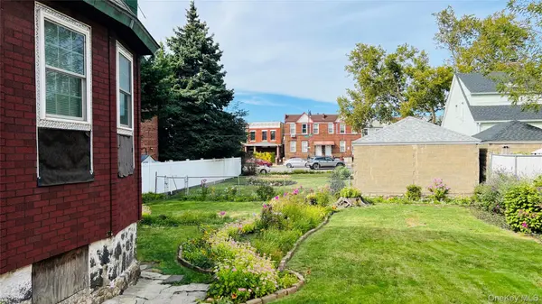 5949 58th RD, Maspeth, NY 11378