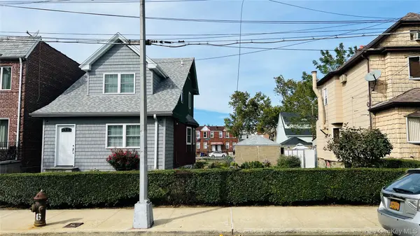 5954 Grand AVE, Maspeth, NY 11378