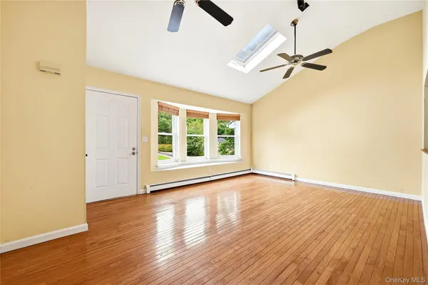21 Lisa CT, Shirley, NY 11967