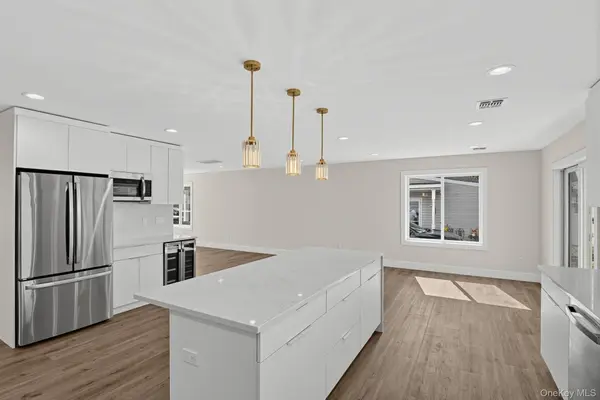 2337 Westley RD, Westbury, NY 11590