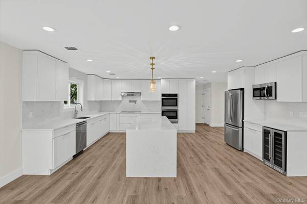 2337 Westley RD, Westbury, NY 11590