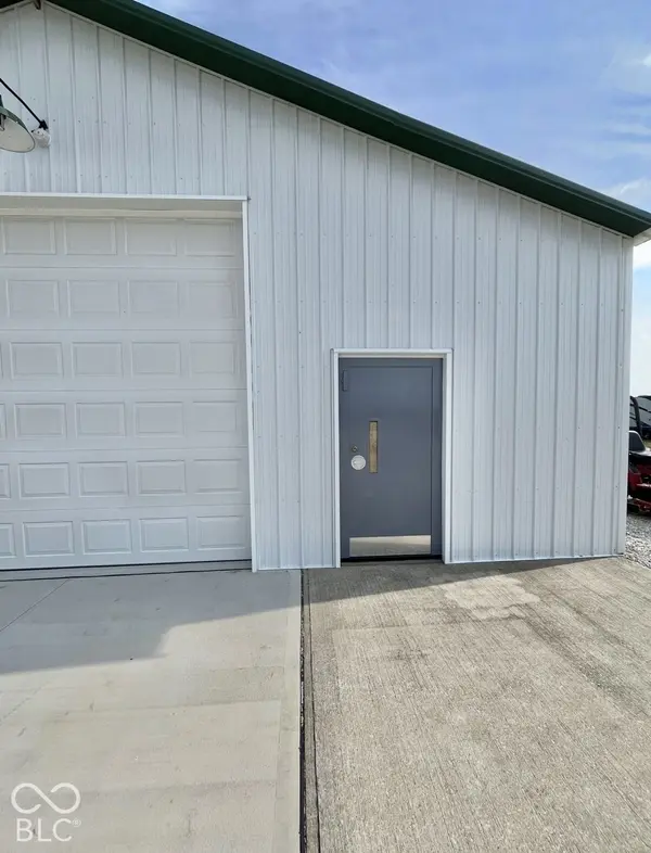 9317 W S State Road 42 RD, Stilesville, IN 46180