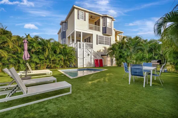 303 58TH ST, Holmes Beach, FL 34217