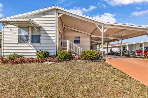 1000 KINGS HWY #18, Port Charlotte, FL 33980