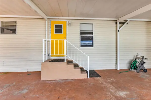 1000 KINGS HWY #18, Port Charlotte, FL 33980