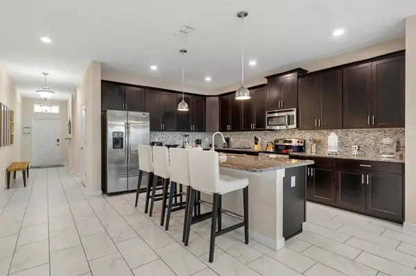 4700 SLEEPY HOLLOW DR, Kissimmee, FL 34746