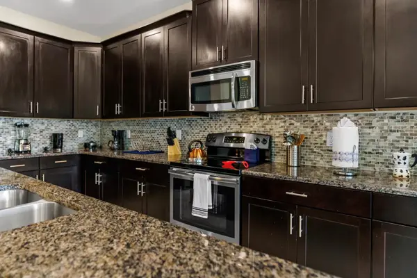 4700 SLEEPY HOLLOW DR, Kissimmee, FL 34746