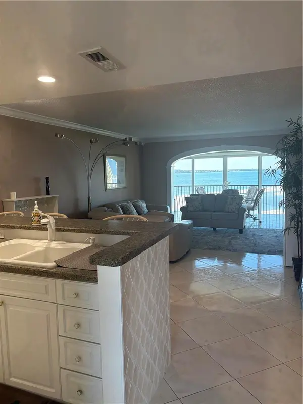 895 S GULFVIEW BLVD #303, Clearwater Beach, FL 33767