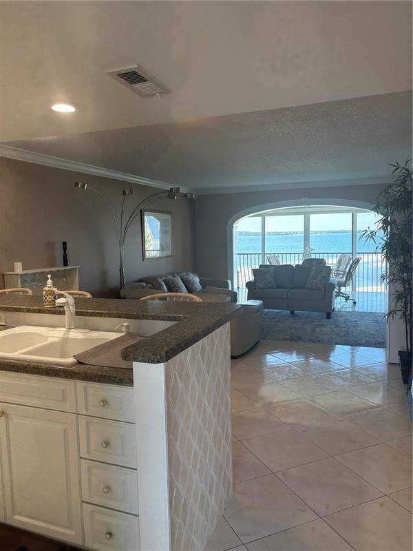 895 S GULFVIEW BLVD #303, Clearwater Beach, FL 33767