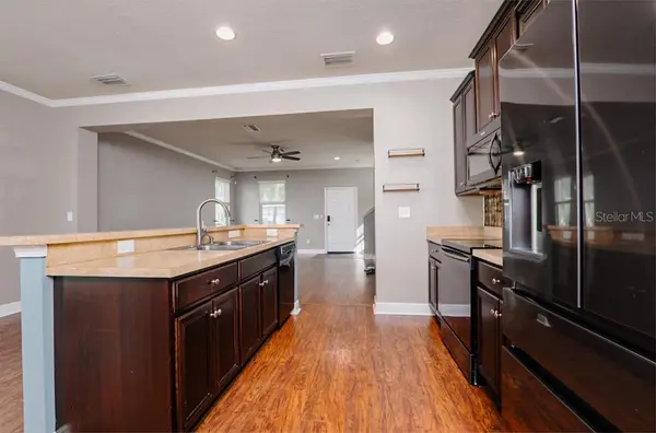 8639 TURNSTONE SHORE LN, Riverview, FL 33578