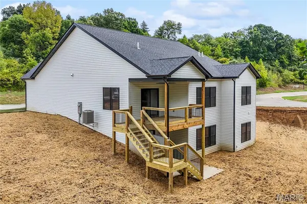 7903 Walker Meadows DR, Caseyville, IL 62232