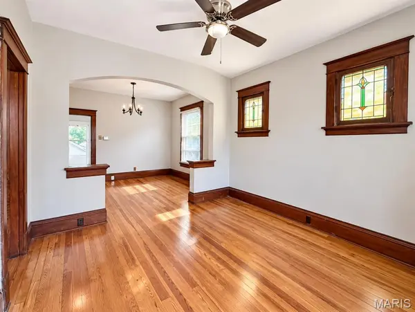 4640 Ray AVE, St Louis, MO 63116