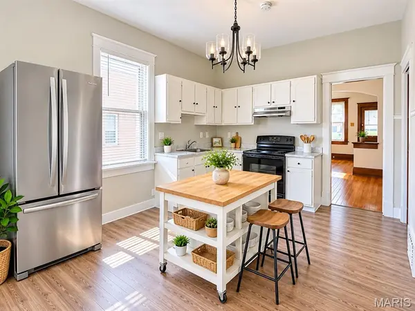 4640 Ray AVE, St Louis, MO 63116