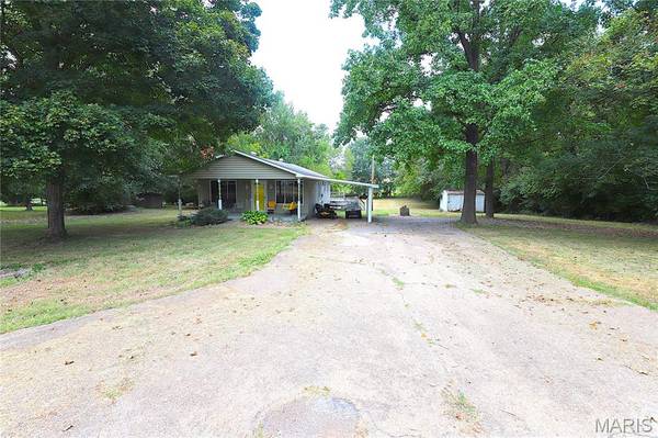 318 Loughborough ST, Fredericktown, MO 63645