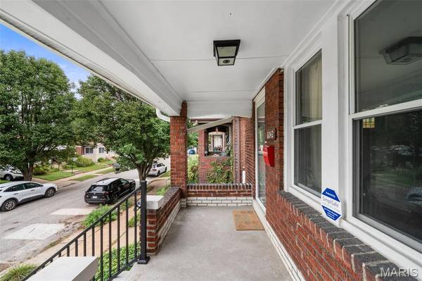 6042 Wanda AVE, St Louis, MO 63116