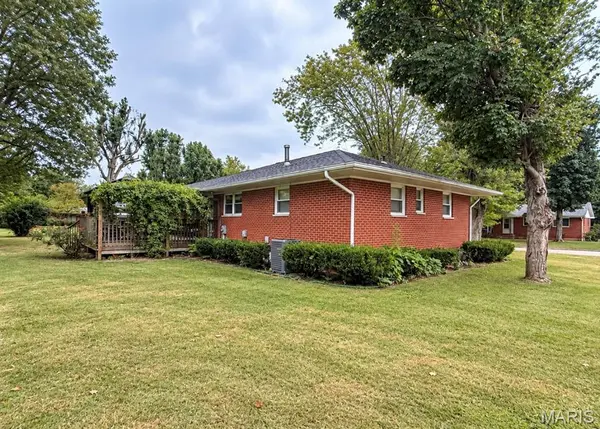 303 Carter ST, Farmington, MO 63640