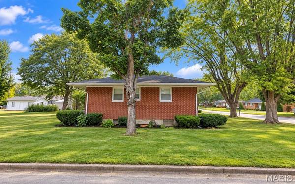 303 Carter ST, Farmington, MO 63640