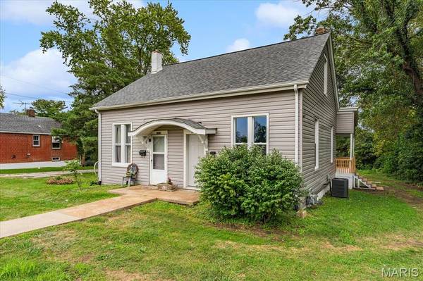 1214 Lebanon AVE, Belleville, IL 62221