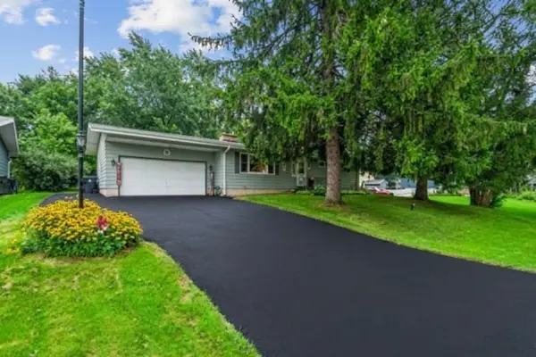 41061 N 3rd ST, Antioch, IL 60002