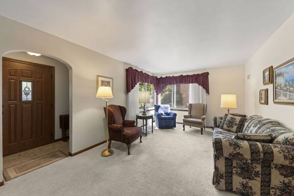 4038 Highland AVE, Downers Grove, IL 60515