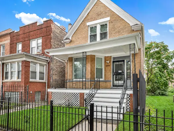7038 S King DR, Chicago, IL 60637