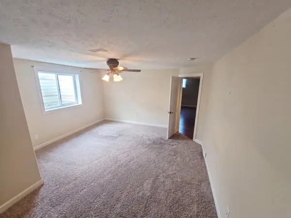 1923 Lakewood CT, Chatham, IL 62629