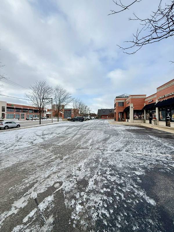 611 Milwaukee AVE, Glenview, IL 60025