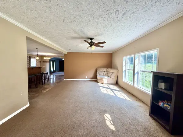 1925 Murphy RD, Creal Springs, IL 62922