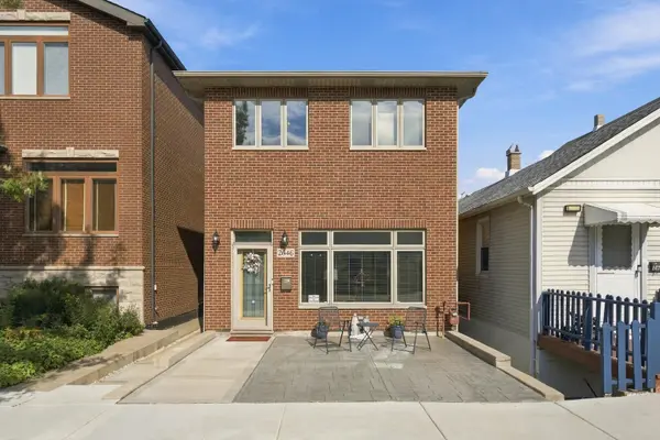 2646 S Hillock AVE, Chicago, IL 60608