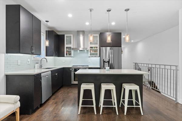 Address not disclosed, Chicago, IL 60622