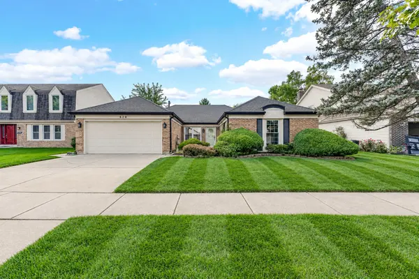 620 Cobblestone LN, Buffalo Grove, IL 60089