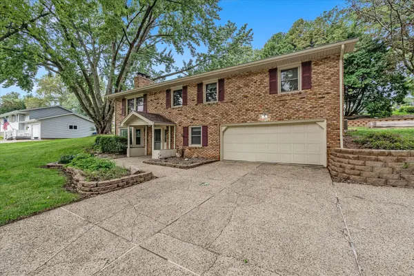 1522 25TH ST, Bettendorf, IA 52722
