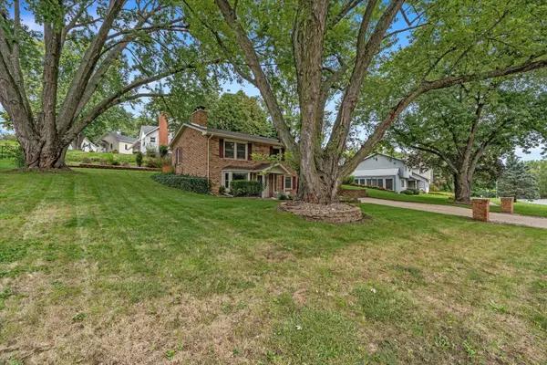 1522 25TH ST, Bettendorf, IA 52722