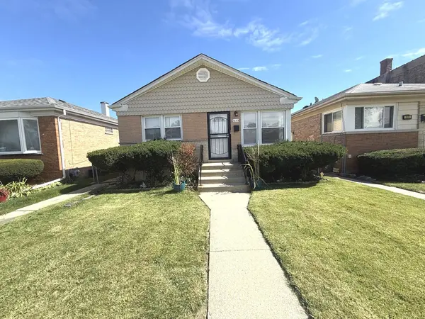 1023 32nd AVE, Bellwood, IL 60104