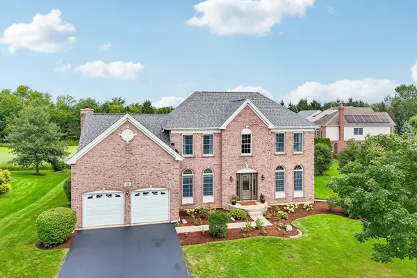 16 Eagle Ridge DR, Hawthorn Woods, IL 60047