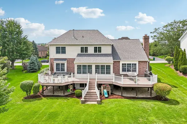 16 Eagle Ridge DR, Hawthorn Woods, IL 60047