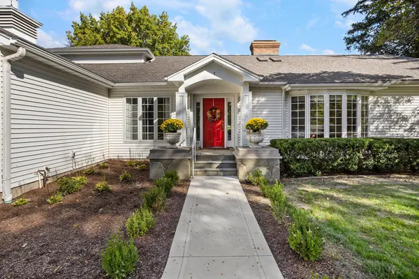 7 Greencroft DR, Champaign, IL 61821
