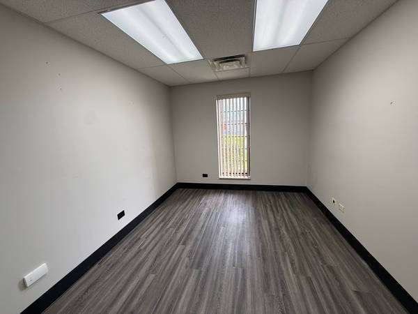 1819 Dot ST #6A, Mchenry, IL 60050