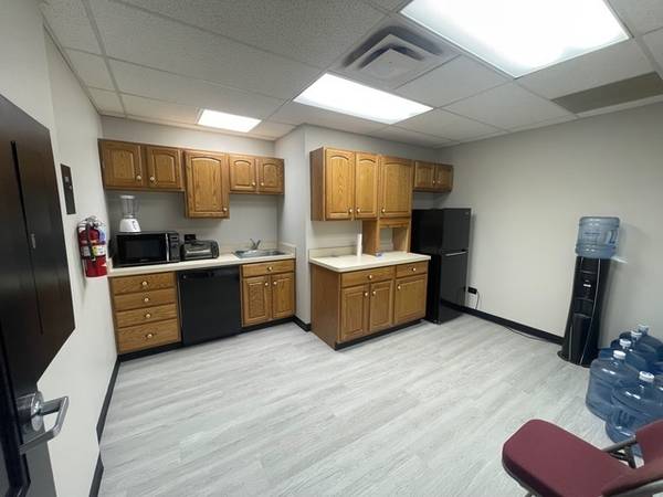 1819 Dot ST #6A, Mchenry, IL 60050