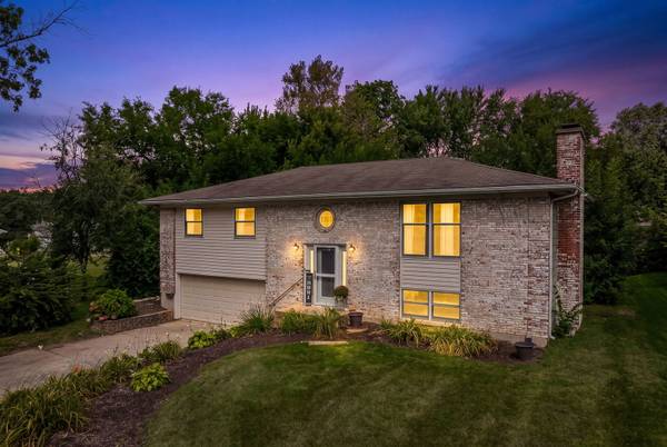 808 South RD, Lisle, IL 60532