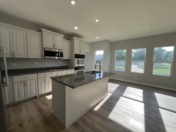 112 E South ST, Granville, IL 61326