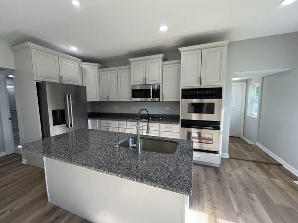 112 E South ST, Granville, IL 61326
