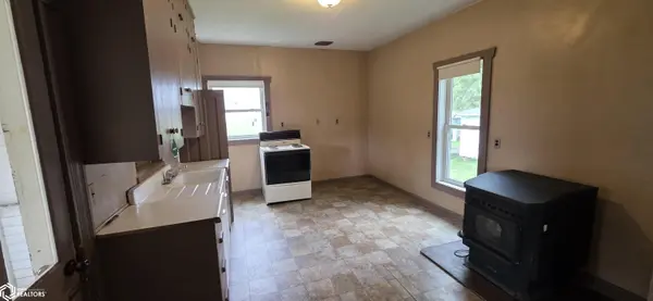 206 N Oak ST, Orient, IA 50858