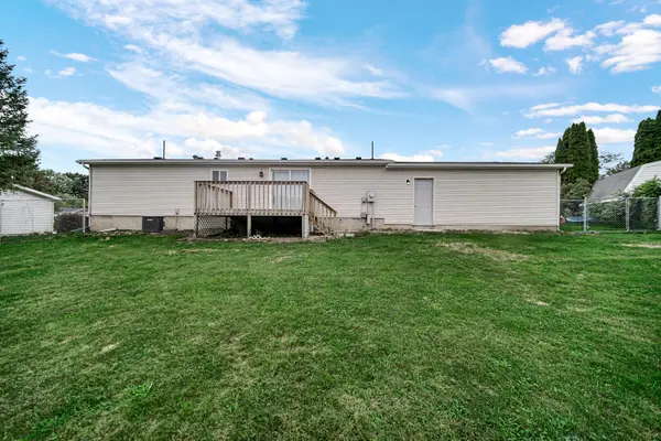 2041 N Coachlight DR, La Porte, IN 46350