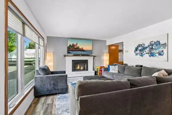 2230 Decatur AVE N, Golden Valley, MN 55427