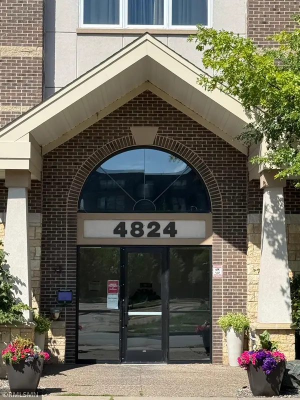 4824 E 53rd ST #523, Minneapolis, MN 55417