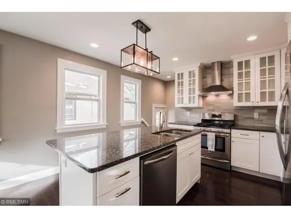 2115 Palace AVE, Saint Paul, MN 55105